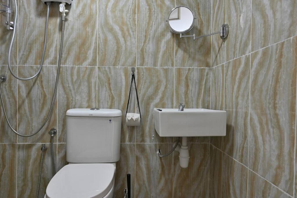 Full Moon Apartment Kuah Exterior photo