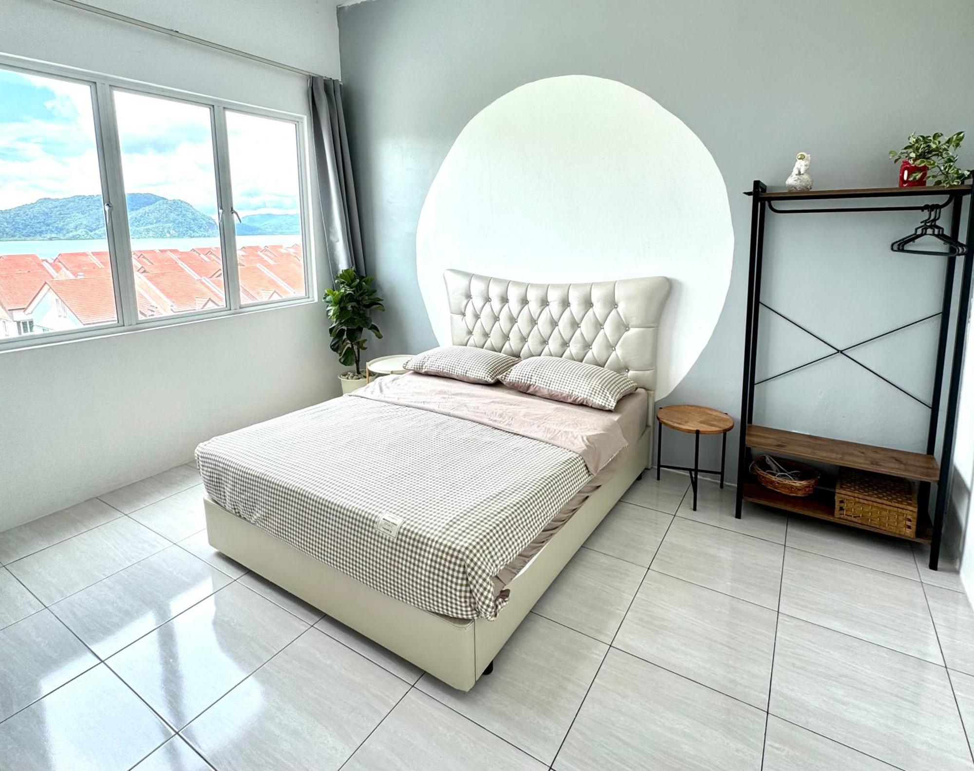 Full Moon Apartment Kuah Exterior photo